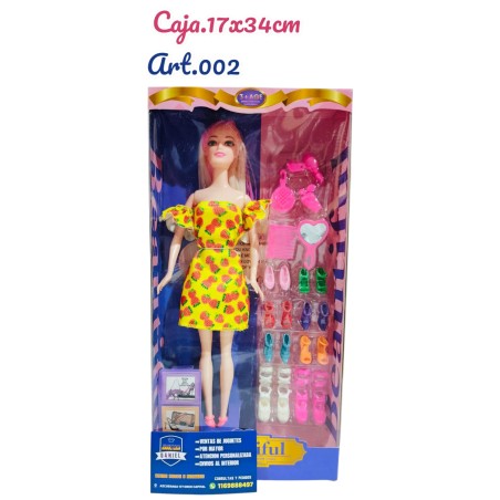 MUNECA CON SUECO EN CAJA